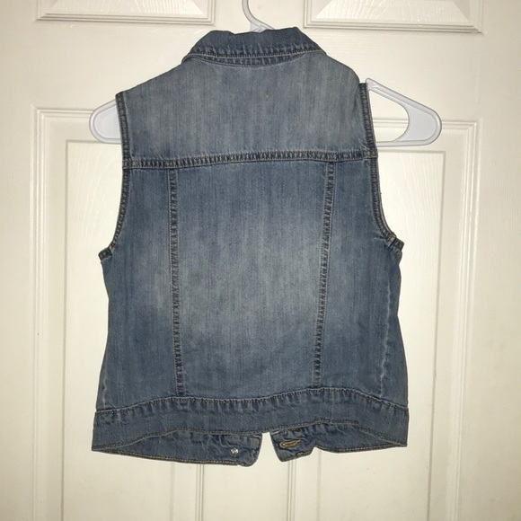 sleeveless jean jacket - Picture 2 of 2